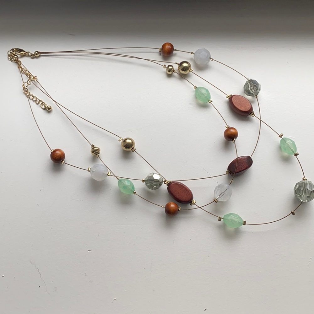 Bead and wood lightweight necklace